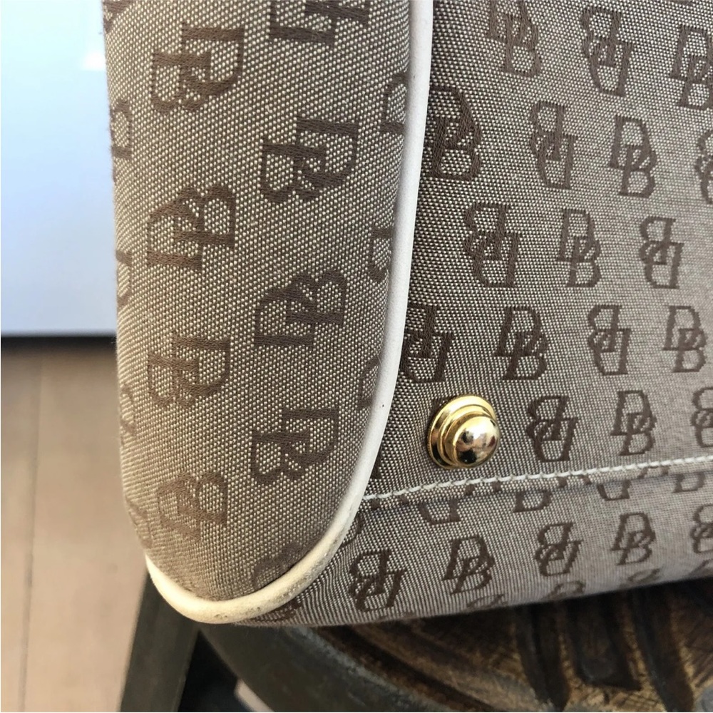 Vintage Dooney & Bourke monogram handbag | accessories included! - Picture 7 of 16